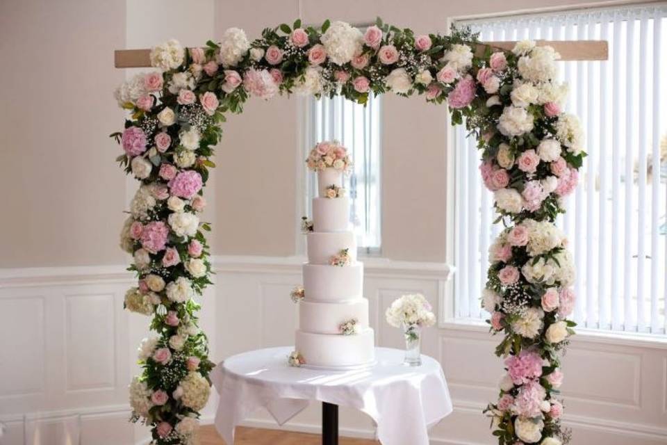 Fondant Tiers & Fresh Flowers