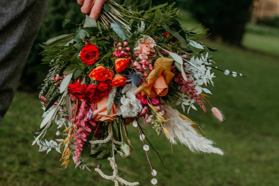 Https://cdn0.hitched.co.uk/emp