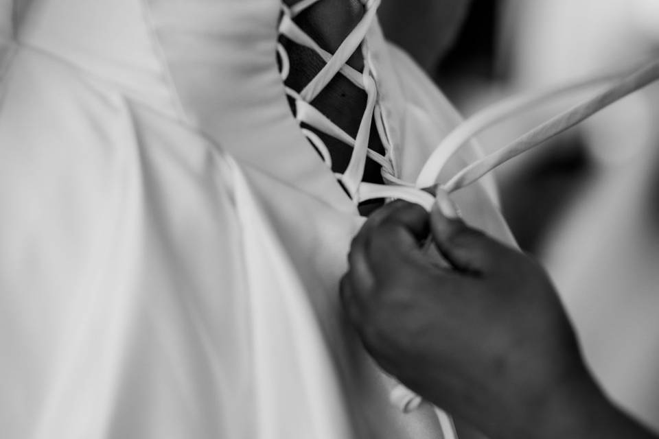 WEDDING DRESS CORSET LACING