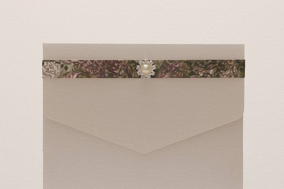 Floral pocketfold