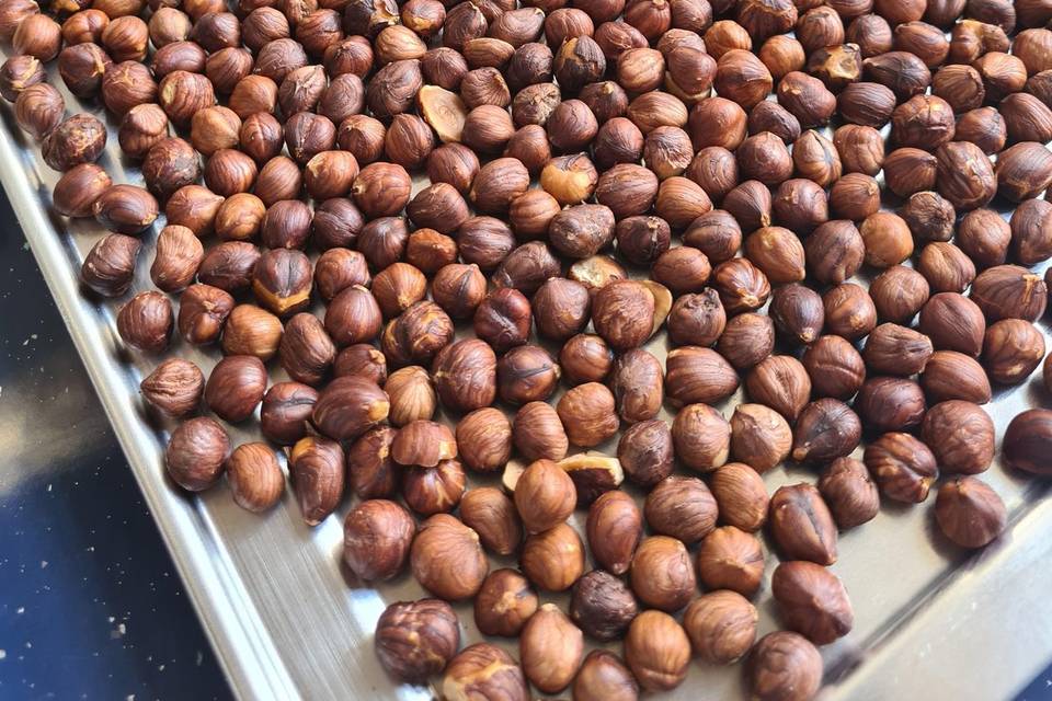 Roasted hazelnuts for praline