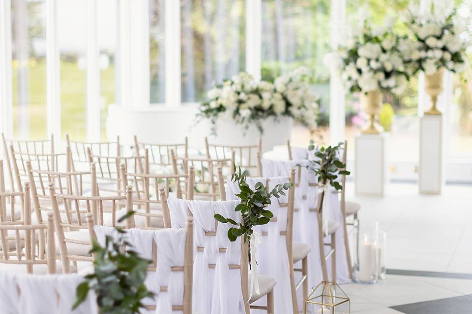 Aisle decor