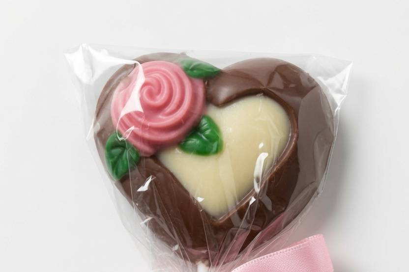 Chocolate heart with rose