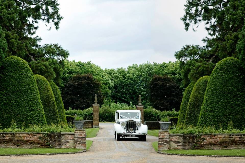 Bride & Groom arrive at Great Fosters