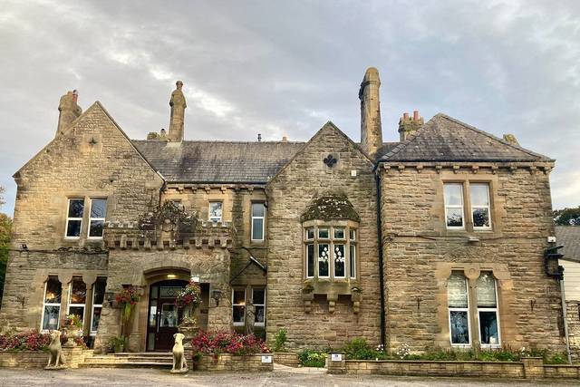 Hunday Manor Hotel