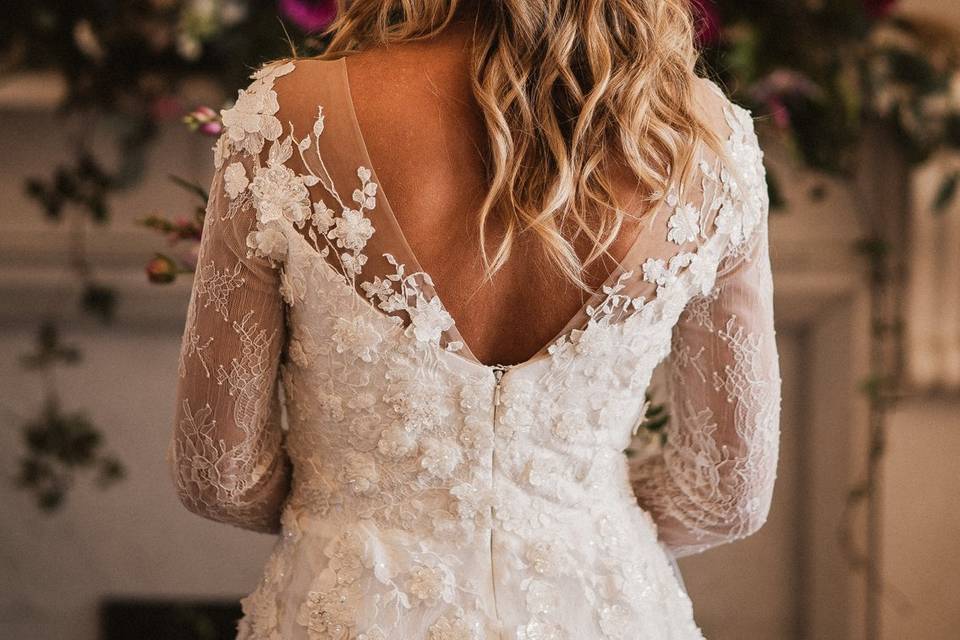 Bridal waves