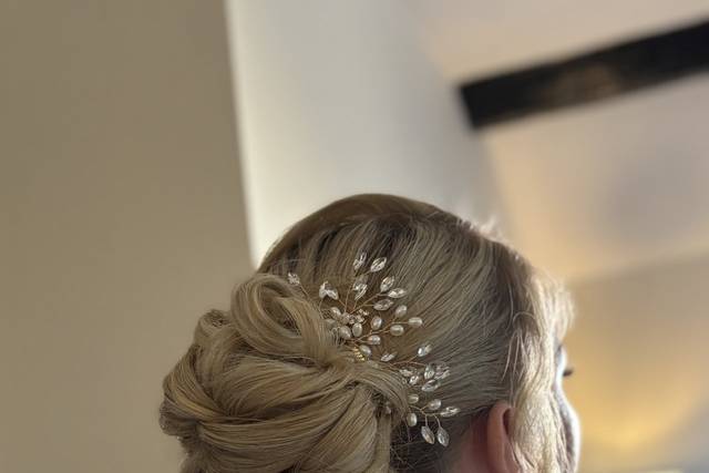 Low textured Bridal hair