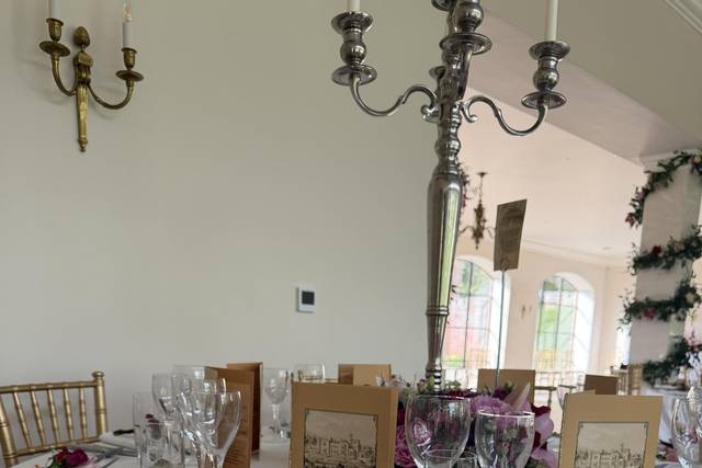 Table lay for private event