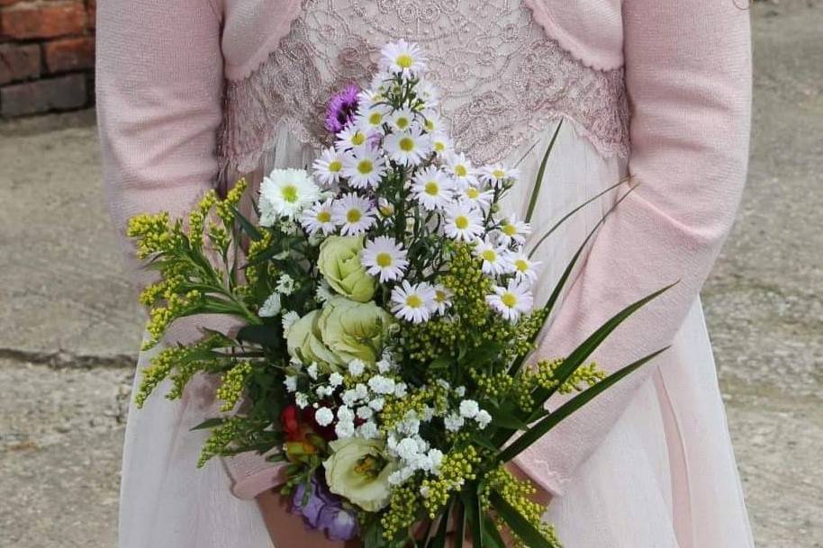Bridesmaid posy bouquet - bake&blossom