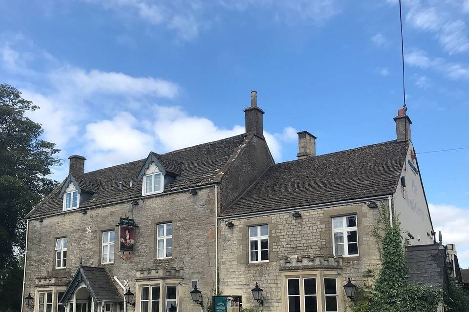 View of the Royal George Hotel