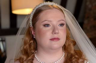 Lynsey Drewer - Make-up Artist