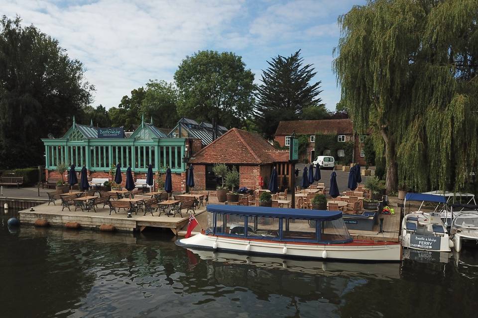 The Beetle and Wedge Boathouse Wallingford, Oxfordshire - Updated ...