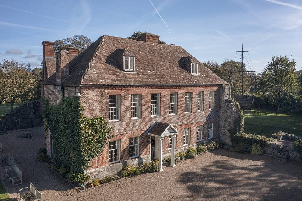 Georgian-fronted manor house