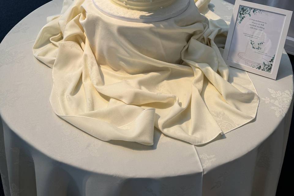 Buttercream and pearls