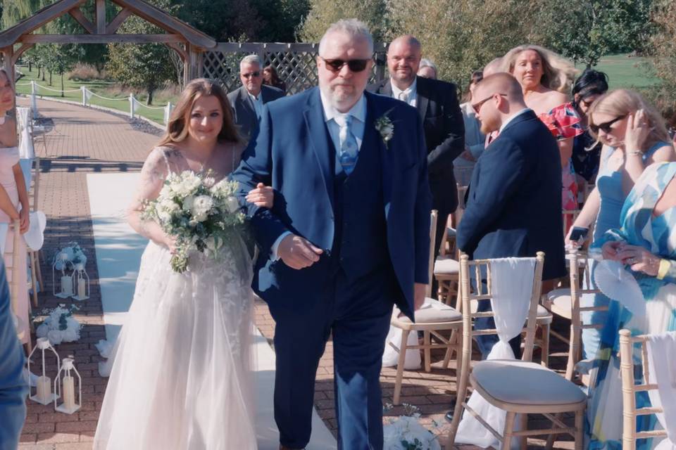 Bride walking down isle
