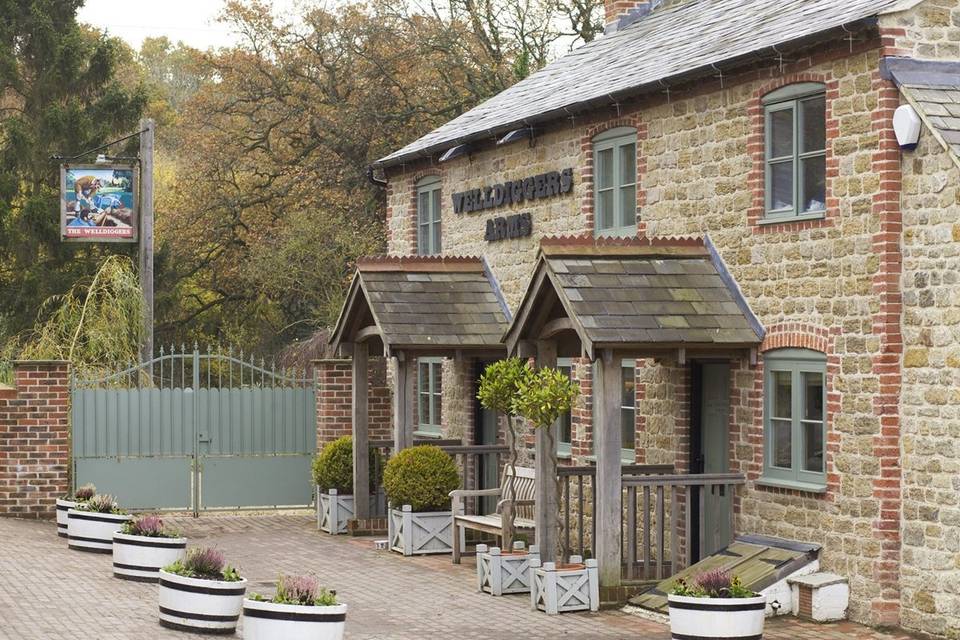 The Welldiggers Arms exterior