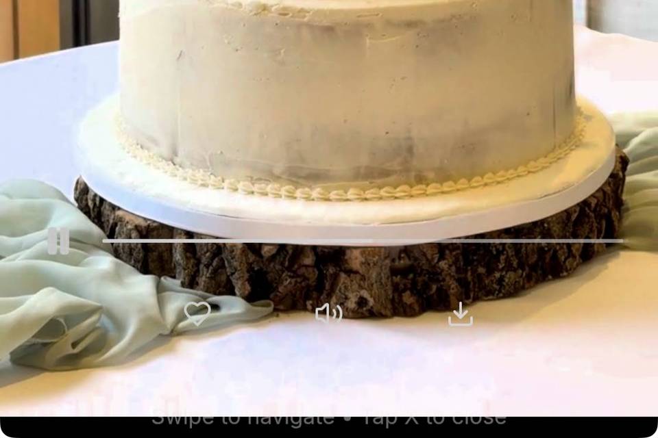 Semi naked buttercream cake