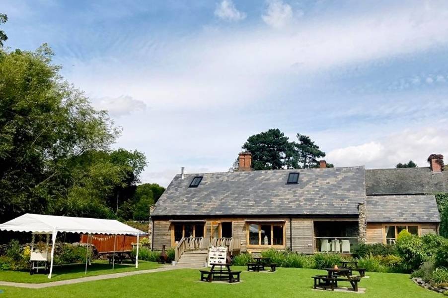 Wedding DJ at Old Stables, Griffin Inn, Swithland