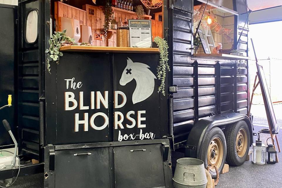 Horsebox indoors, sure !