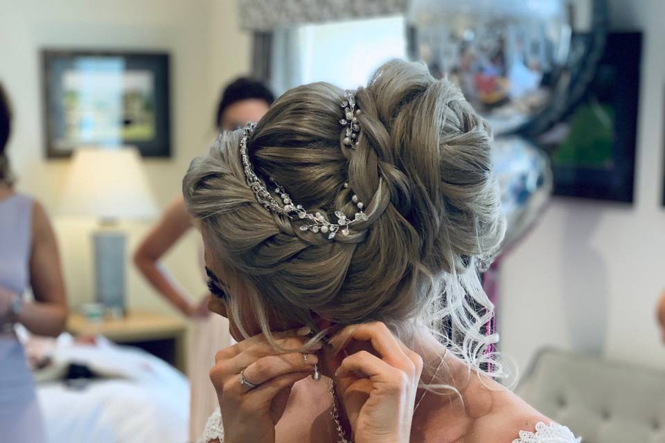 Hair upstyle for bride