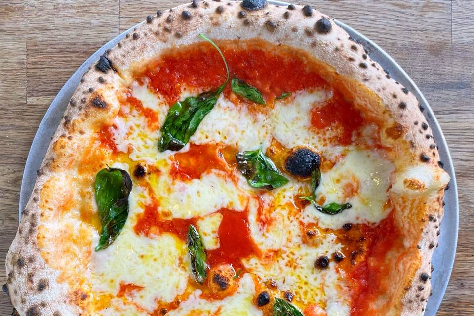 Margherita pizza