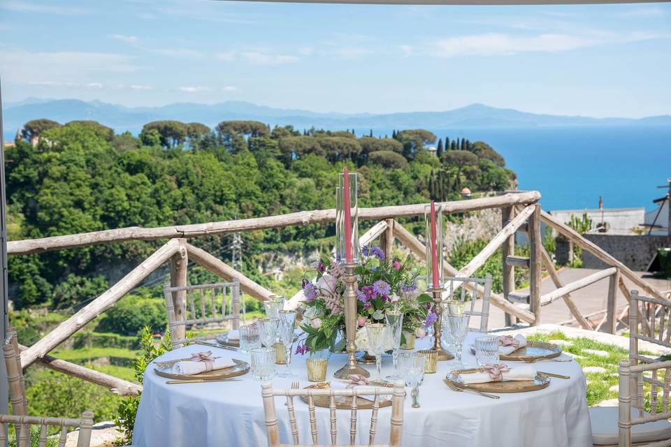 Table with Ravello's view