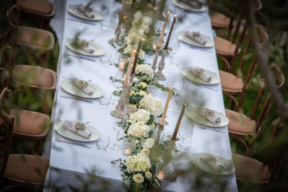 Wedding table with yellow rose