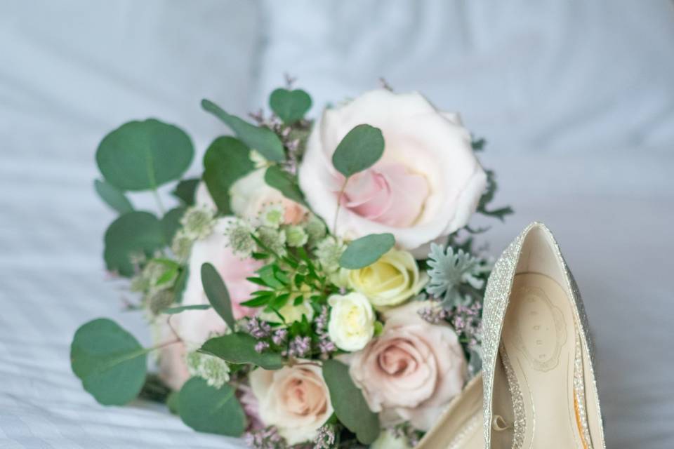 Shoes and bouquet