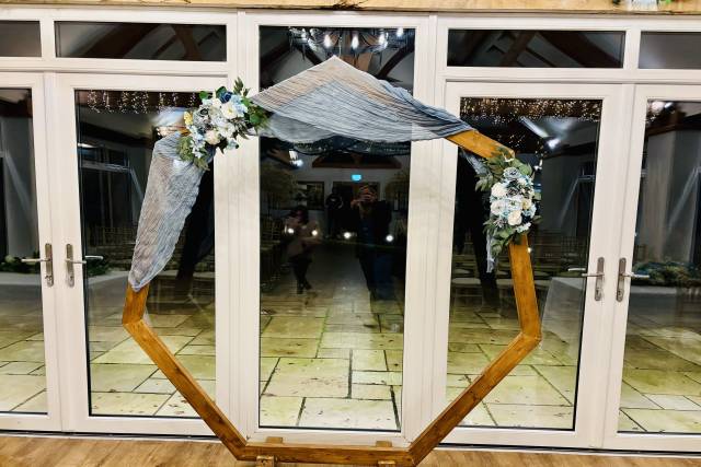 Romantic quality decor for low
