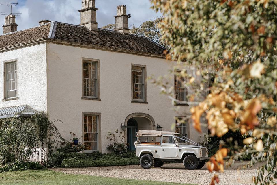 Kingscote House