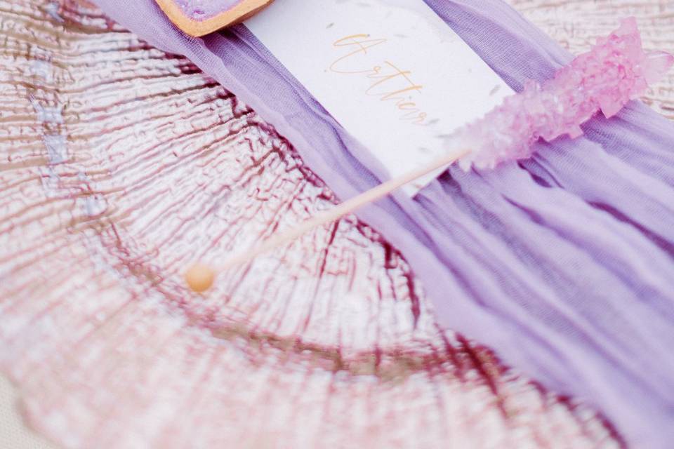 Geode & swizzle stick favours