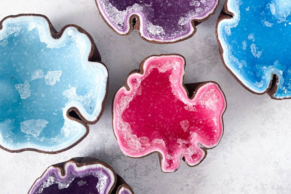 Crystal candy geodes