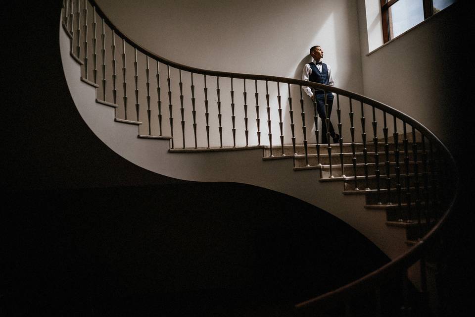 Artful wedding photo couple