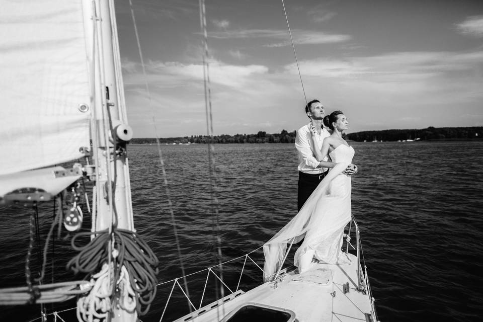 Wedding on the lake