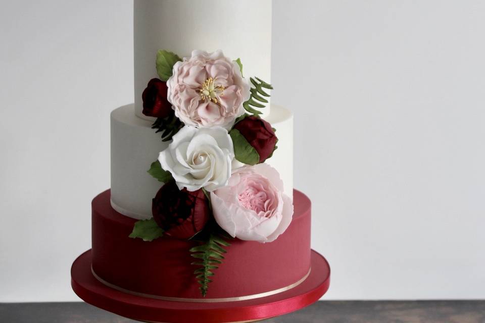 4 tier burgundy cake