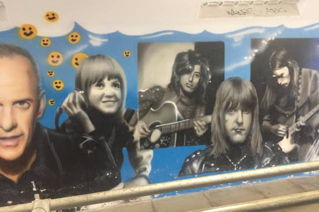 Musicians tunnel in Brighton