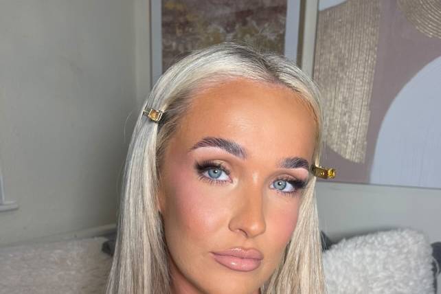 A soft glam