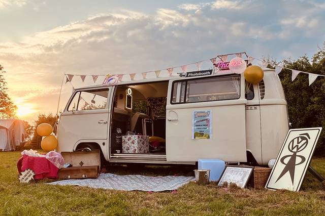 Classic Camper Weddings and Photo Booth