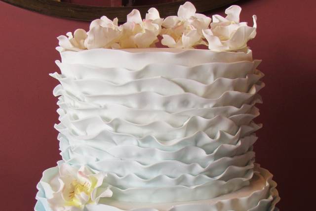 Couture Cakes by Michele in Hampshire Wedding Cakes hitched