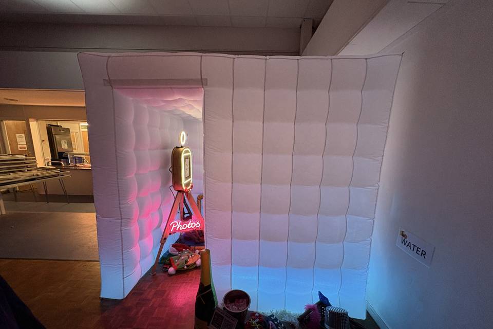 Inflatable pod
