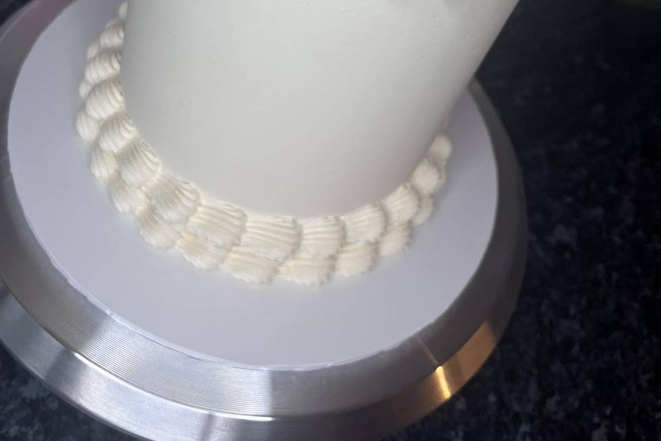 6 inch 4 layer white cake