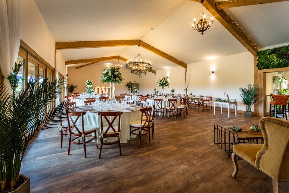 Oak barn main room