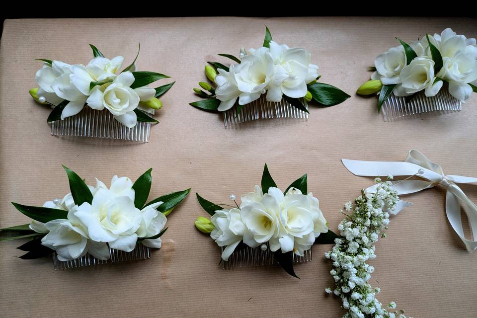 Hair flowers