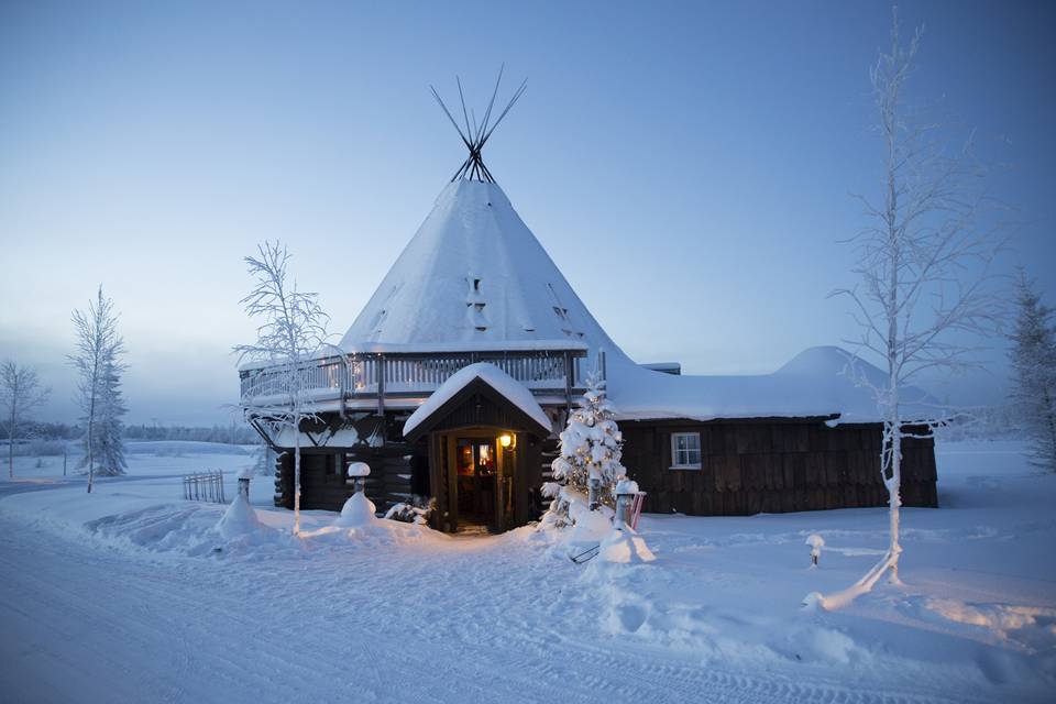 Weddings in the snow
