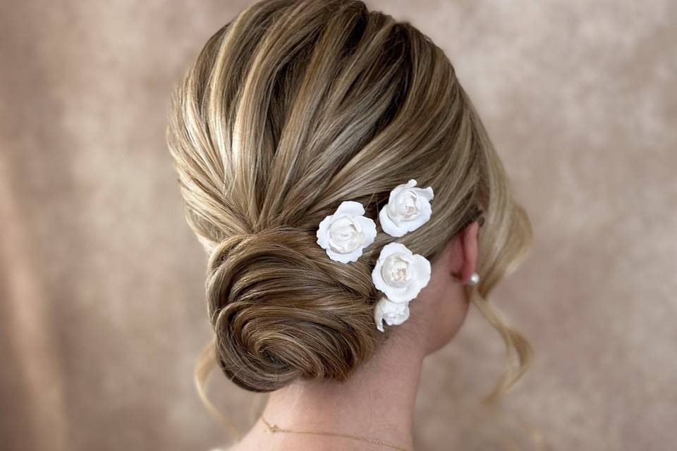 Lyndsey Jewell - Wedding Hair and Makeup