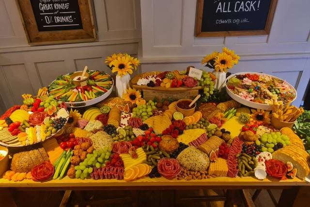 Ultimate graze table