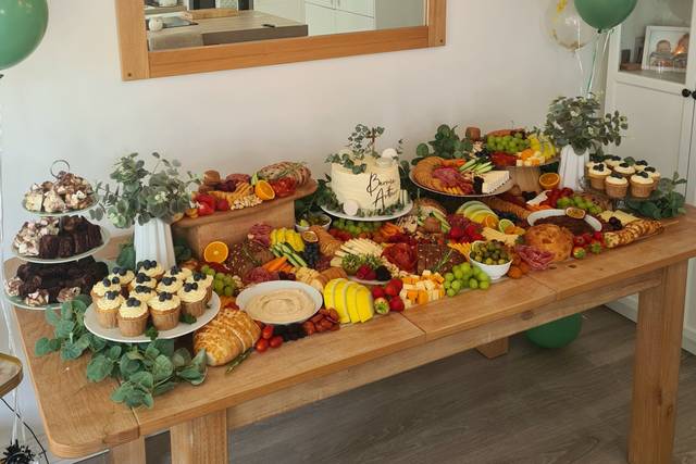 Ultimate graze table