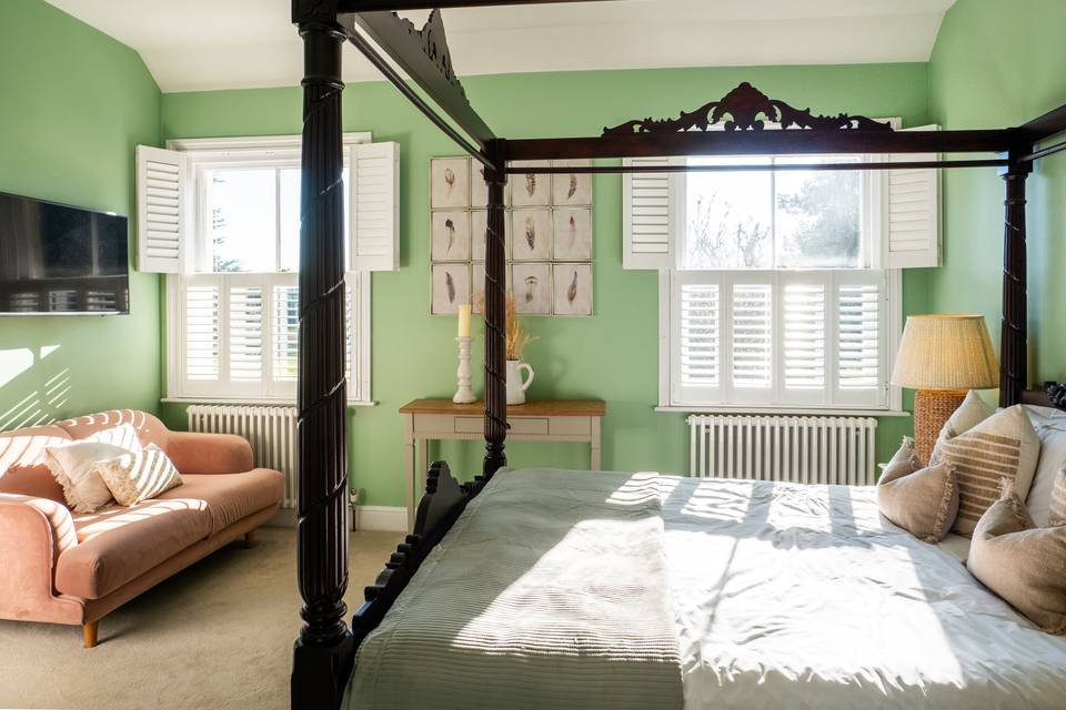 HMS Poster Bed