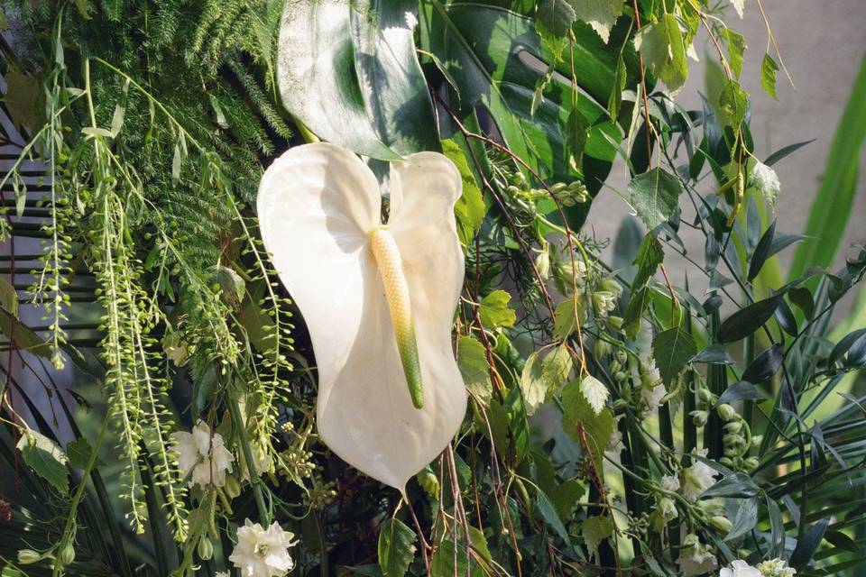 Ceremony Floral Details