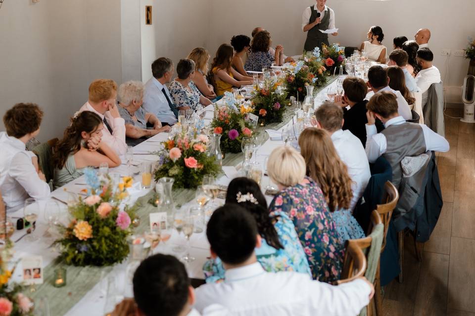 Banquet table